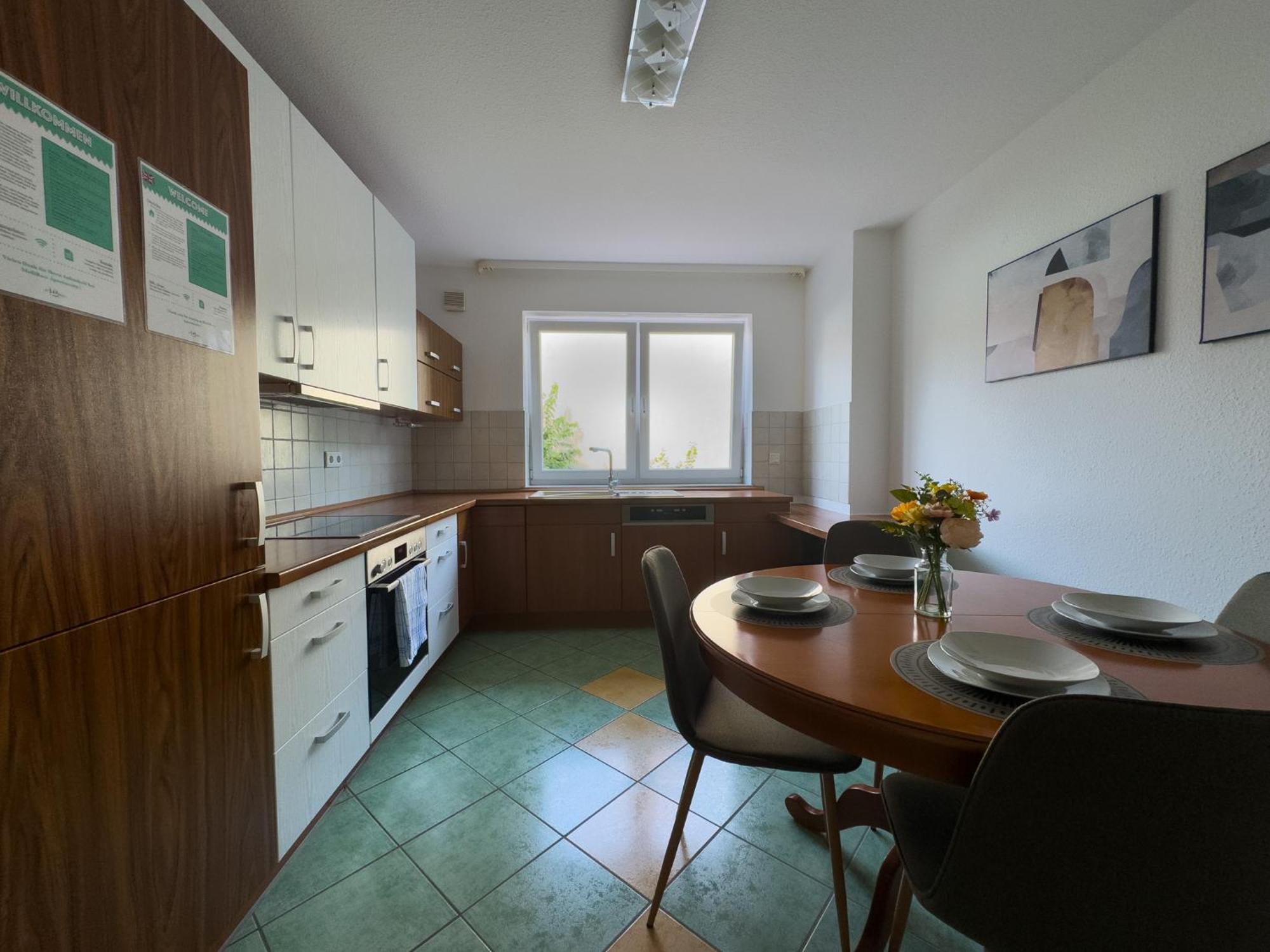 110Qm - 4 Zimmer - Privat Parkplatz - Zentral - Balkon - Mallibase Apartments 카셀 외부 사진